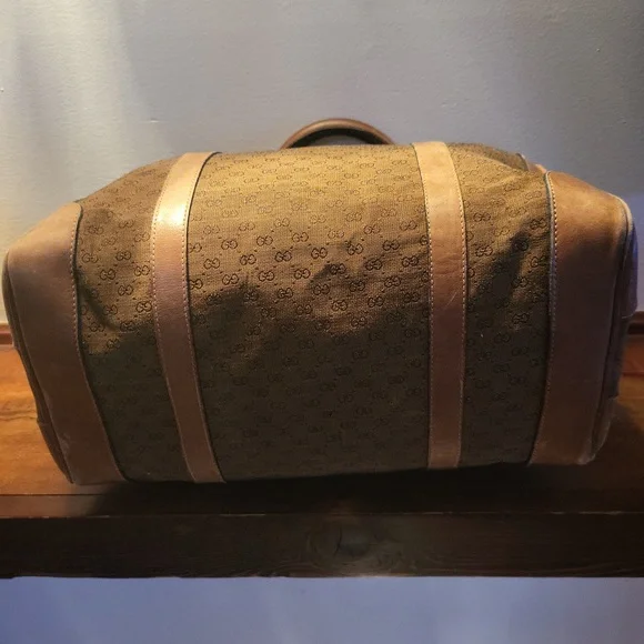 AUTHENTIC VINTAGE GUCCI PURSE - Picture 3 of 7